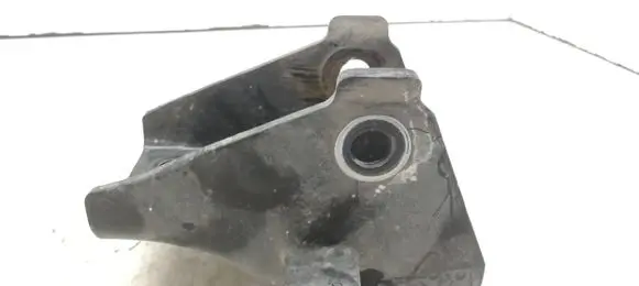 KIA Sportage Gearbox mounting bracket