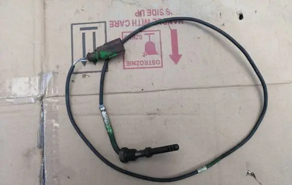 Volkswagen PASSAT B6 Exhaust gas temperature sensor 03G906088C