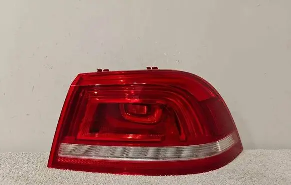 Volkswagen Eos Rear/tail lights 1Q0945096S 2SD01069702