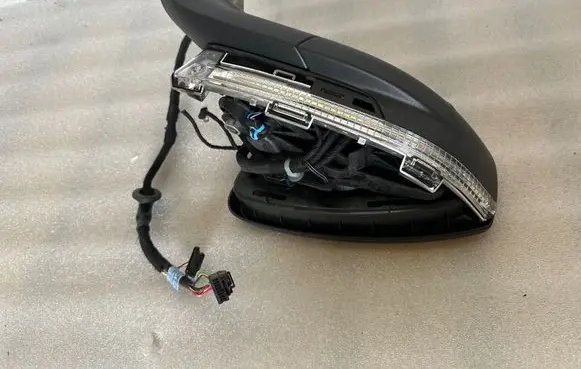 Volkswagen Tiguan Front door electric wing mirror 571857502EH 08D1C123 14102025