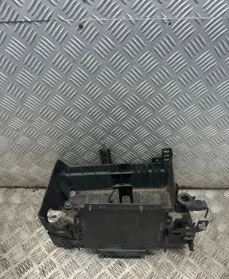 Battery box tray