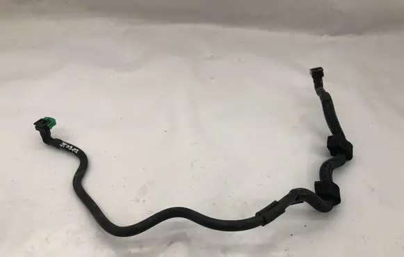 Mazda CX-3 Fuel line pipe 
