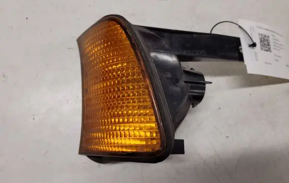 BMW 5 E39 Front indicator light 1384033 155041