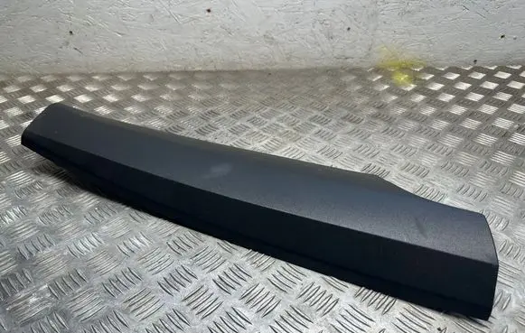 Volvo XC90 Rear seat side bottom trim 39829971