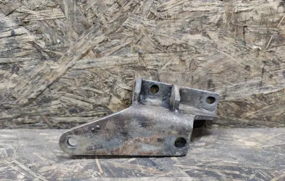 Porsche 928 Generator/alternator bracket 