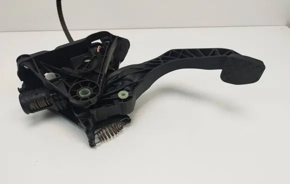 Volkswagen Tiguan Clutch pedal 5Q2721059HD