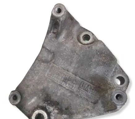 Opel Meriva A Engine mounting bracket 90529603