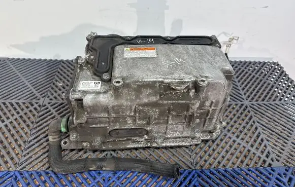 Toyota Auris E180 Voltage converter inverter G920047190