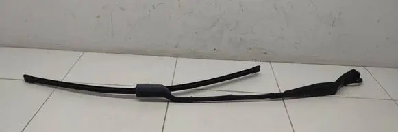 Citroen C5 Aircross Front wiper blade arm 810664880