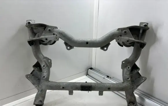Mercedes-Benz E W212 Front subframe A212628012 212628012