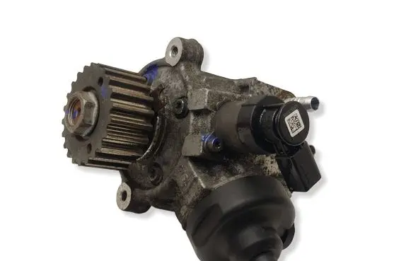 Volkswagen PASSAT B8 Fuel injection high pressure pump 04L130755E 0445010538