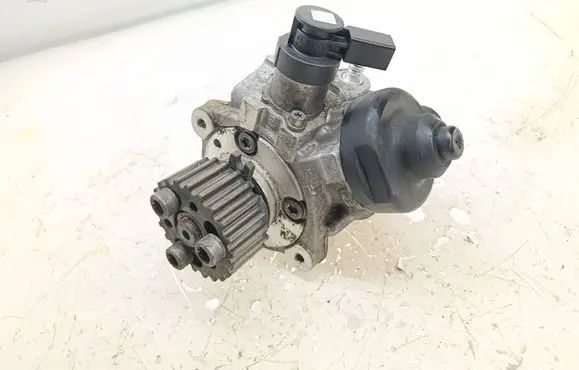 Volkswagen Eos Fuel injection high pressure pump 03L130755D 0445010514 09241110