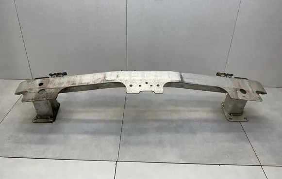 Opel Mokka B Front bumper cross member 9826115680