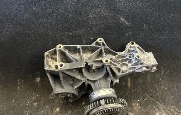 Skoda Octavia Mk2 (1Z) Generator/alternator bracket 038903143af