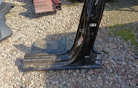 Audi A3 8Y Pillar (middle) 