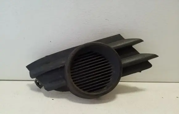 Opel Meriva A Front bumper lower grill 13193541