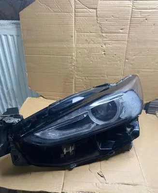 Mazda 6 Headlight/headlamp GRF551040