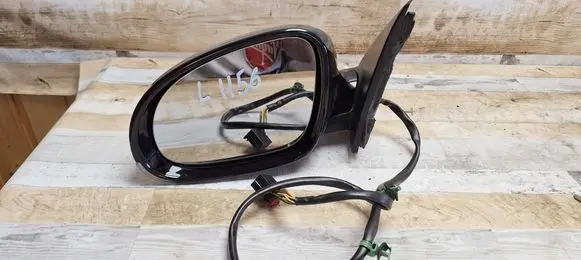 Volkswagen Jetta V Front door electric wing mirror 1K1857501