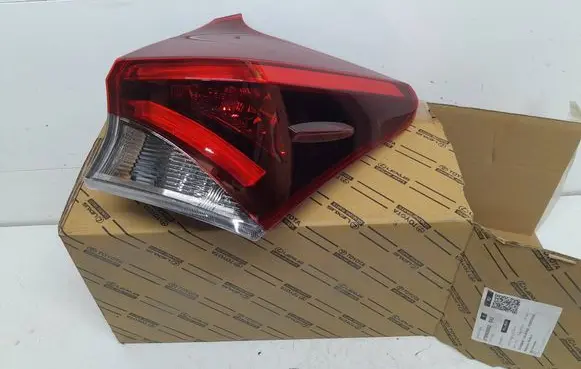 Toyota Auris E180 Rear/tail lights 8155102A61