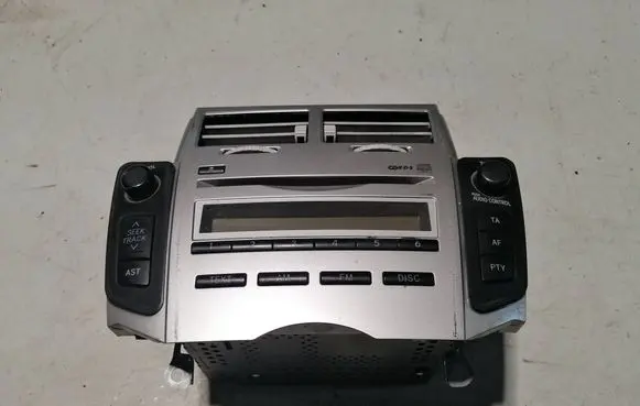 Toyota Yaris Radio/CD/DVD/GPS head unit 861200D200