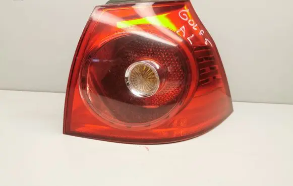 Volkswagen Golf V Rear/tail lights 1K6945096N