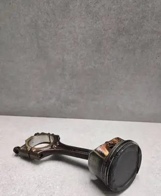 Volkswagen Polo V 6R Piston with connecting rod 032T