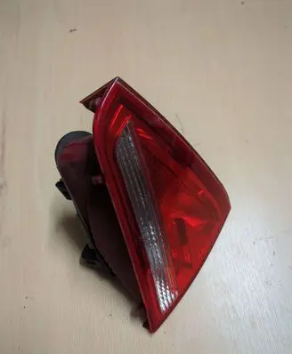 Audi A5 8T 8F Tailgate rear/tail lights 8T0945093 AU484