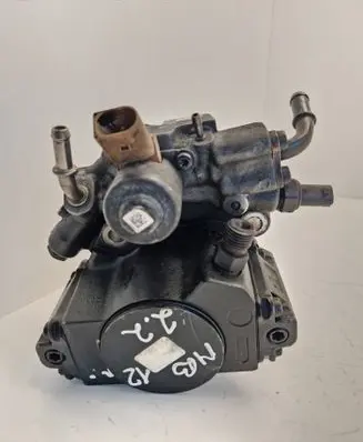 Mercedes-Benz E W212 Fuel injection high pressure pump 28252613 0101741CDE A6510900601