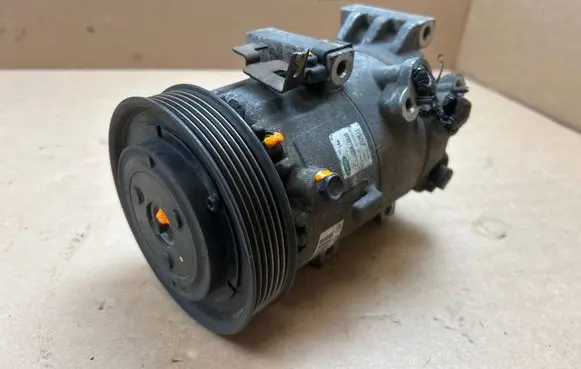 Hyundai i30 Air conditioning (A/C) compressor (pump) JDCAE11
