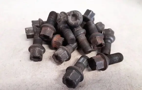 Audi A4 S4 B5 8D Nuts/bolts 