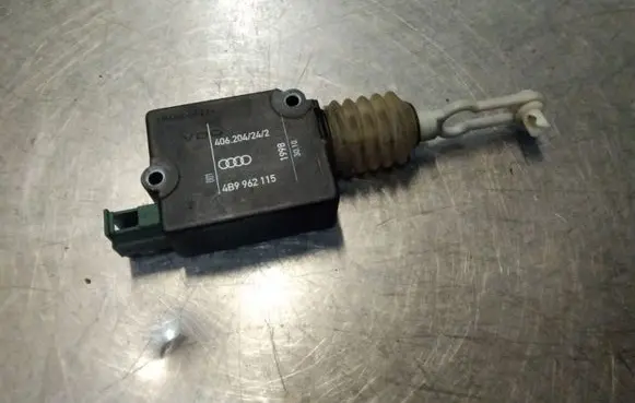 Audi A6 S6 C5 4B Tailgate boot lock/latch motor 4B9962115