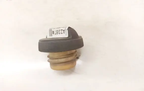 Nissan Serena Fuel tank filler cap