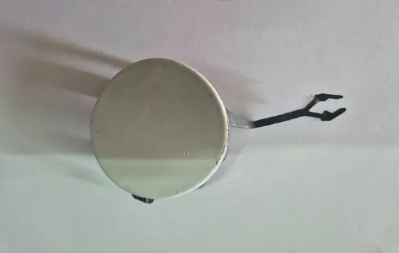 Renault Megane IV Front tow hook cap/cover 511805148R