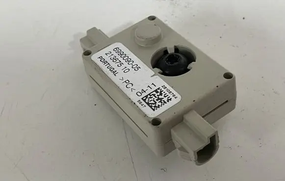 BMW X6 E71 Aerial antenna amplifier 6990090