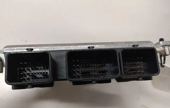 Citroen C5 Engine control unit/module 0281010641 9642350280