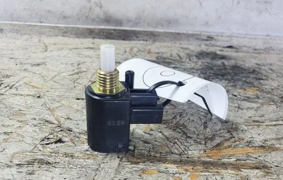 Clutch pedal sensor