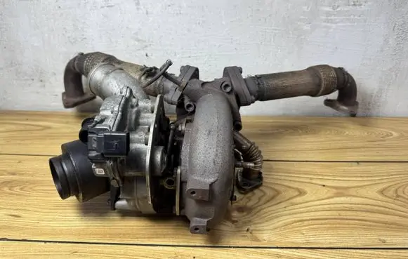 Audi Q7 4L Turbo 054145702K 5049700045