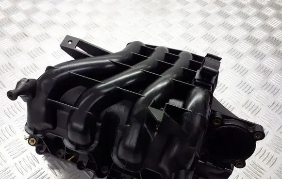 Volkswagen Golf IV Intake manifold 036129711CE