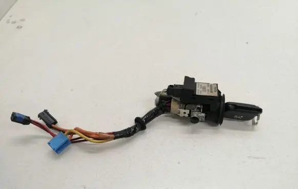 Peugeot 607 Ignition lock 9635262680 18374256