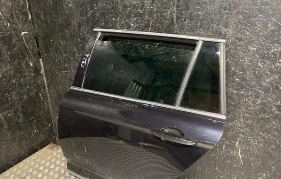 Volkswagen PASSAT B8 Rear door 