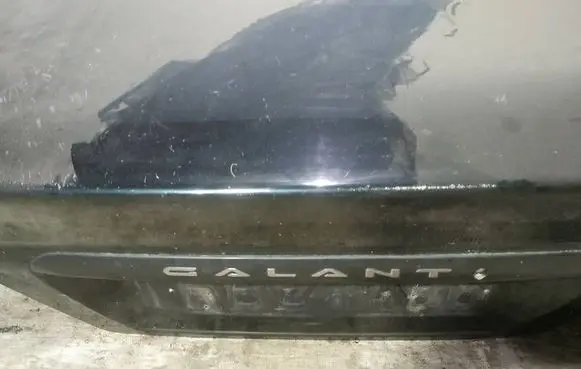 Mitsubishi Galant Trunk door license plate light bar 