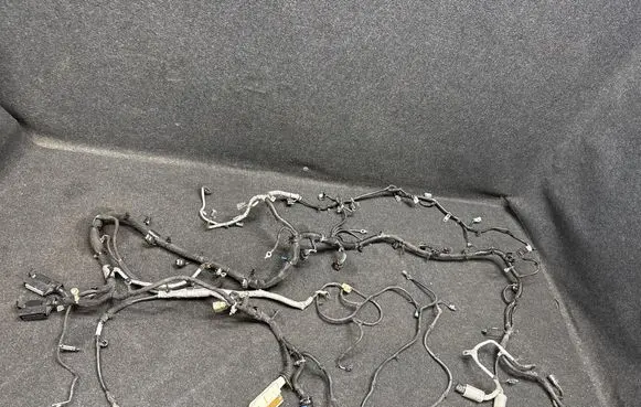 Chevrolet Camaro Engine installation wiring loom 84220723