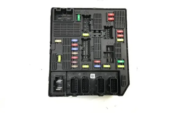 Renault Scenic III - Grand scenic III Fuse module 284B62342R 0231020700050 2840207902300
