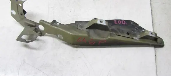 Citroen C4 Grand Picasso Fender mounting bracket