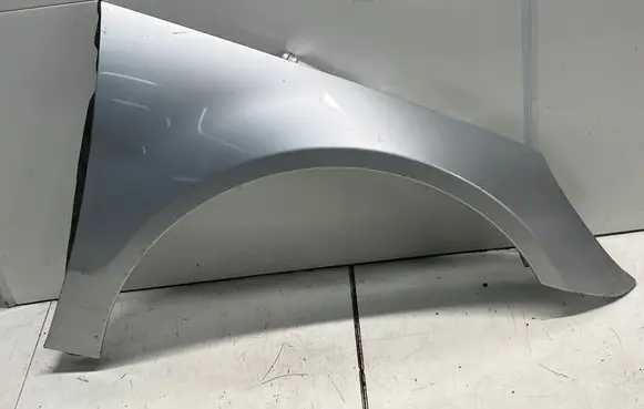 Mercedes-Benz R W251 Fender
