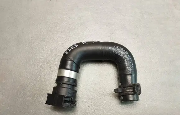 Cupra Formentor Engine coolant pipe/hose 3Q0121107A