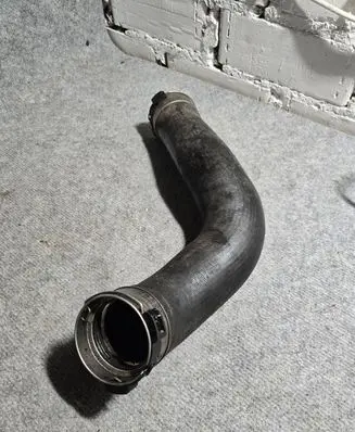 BMW 5 F10 F11 Intercooler hose/pipe 7810615 11279412G