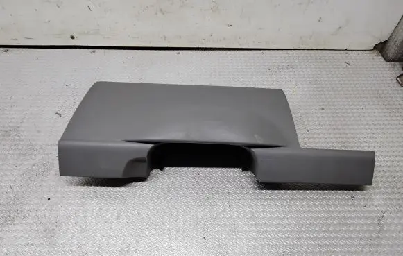 Dashboard lower bottom trim panel