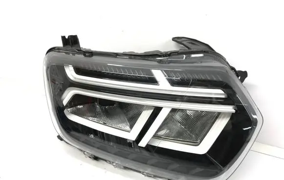 Dacia Duster II Headlight/headlamp 260101613R