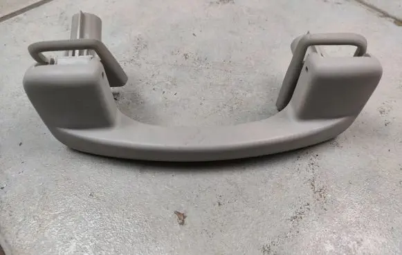 Chrysler Town & Country V Front interior roof grab handle